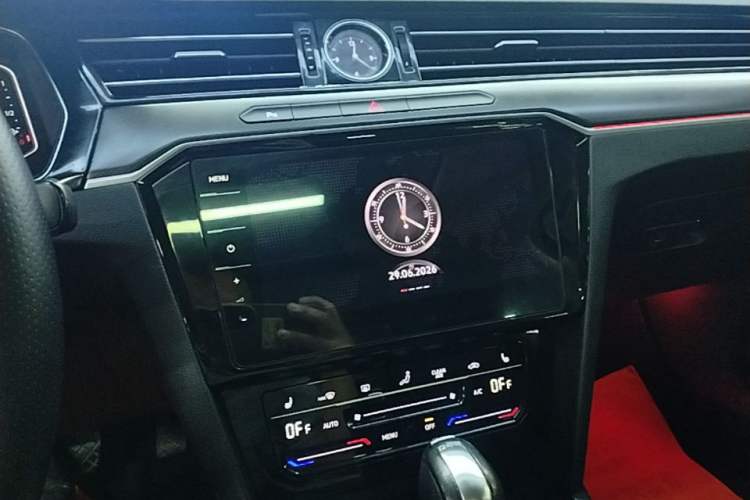 Used Volkswagen Magotan 2020 330TSI DSG Luxury Edition Audio And AC Panel