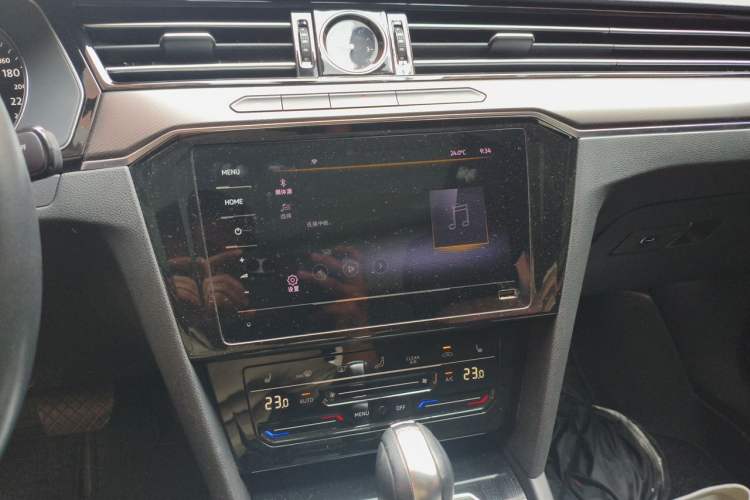Used Volkswagen Magotan 2020 330TSI DSG Leading Model Audio And AC Panel