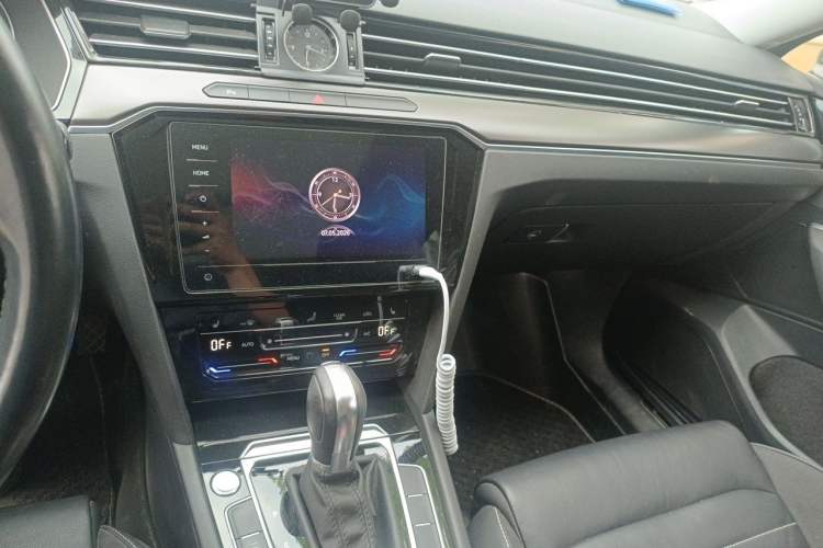 Used Volkswagen Magotan 2020 330TSI DSG Leading Model Audio And AC Panel