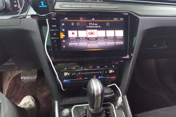 Used Volkswagen Magotan 2020 330TSI DSG Luxury Edition Audio And AC Panel