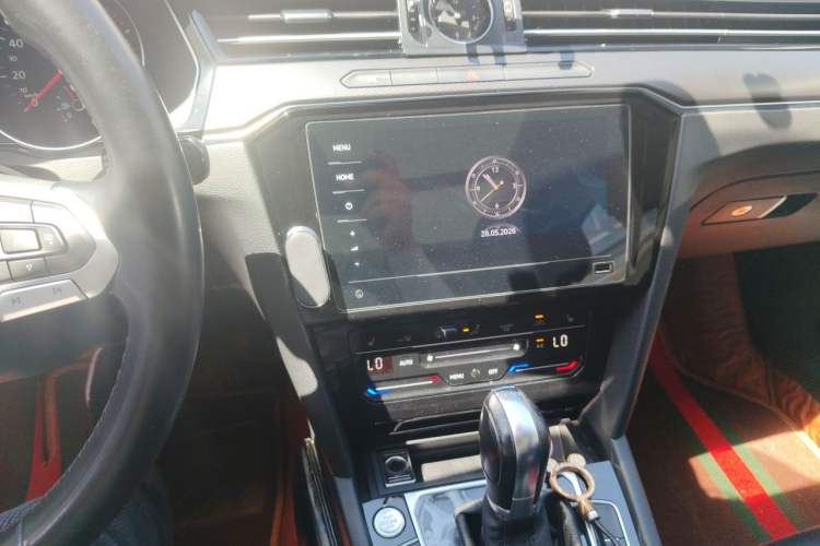 Used Volkswagen Magotan 2020 330TSI DSG Luxury Edition Audio And AC Panel