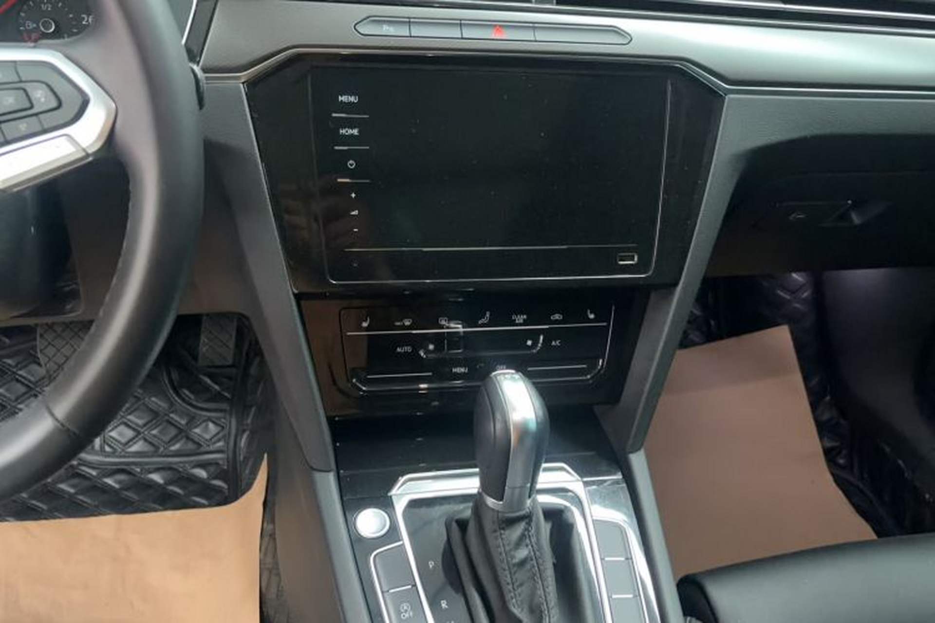 Used Volkswagen Magotan 2020 330TSI DSG Leading Model Audio And AC Panel