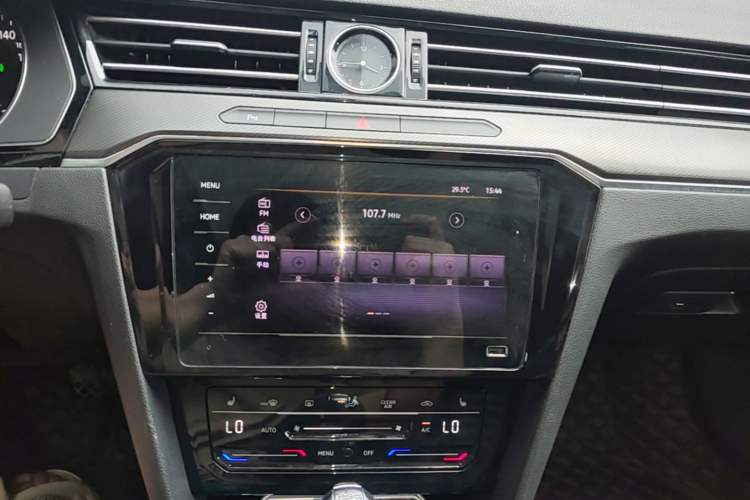 Used Volkswagen Magotan 2020 280TSI DSG Leading Edition Audio And AC Panel