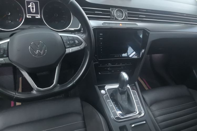 Used Volkswagen Magotan 2020 330TSI DSG Leading Model Audio And AC Panel