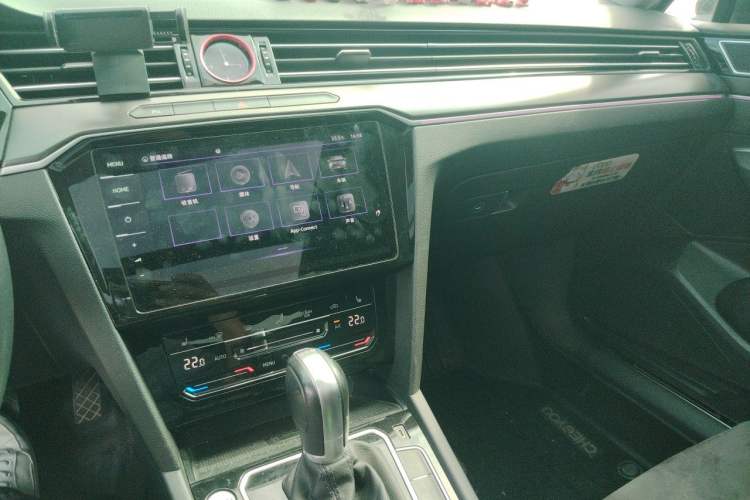 Used Volkswagen Magotan 2020 330TSI DSG Luxury Edition Audio And AC Panel