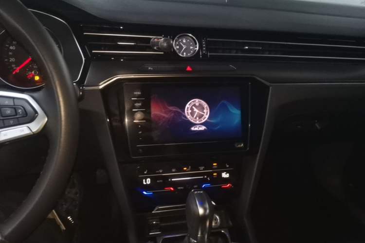 Used Volkswagen Magotan 2020 330TSI DSG Leading Model Audio And AC Panel