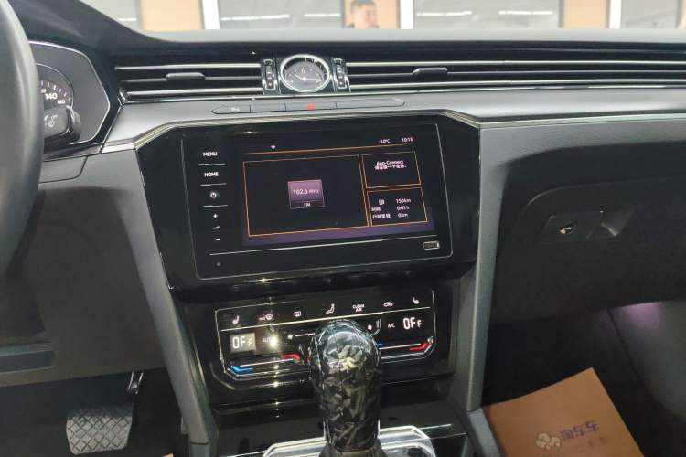 Used Volkswagen Magotan 2020 330TSI DSG Leading Model Audio And AC Panel