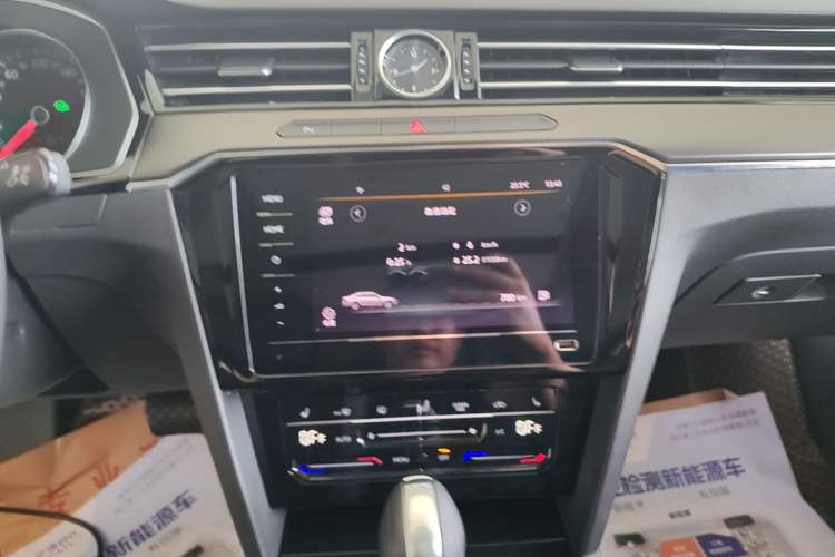 Used Volkswagen Magotan 2020 330TSI DSG Leading Model Audio And AC Panel