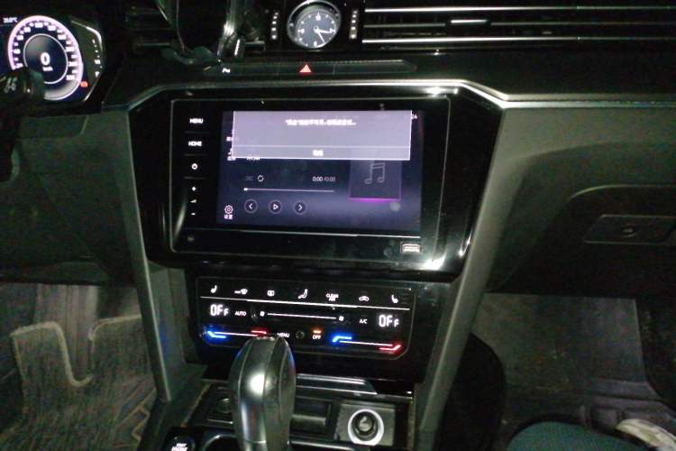 Used Volkswagen Magotan 2020 330TSI DSG Leading Model Audio And AC Panel