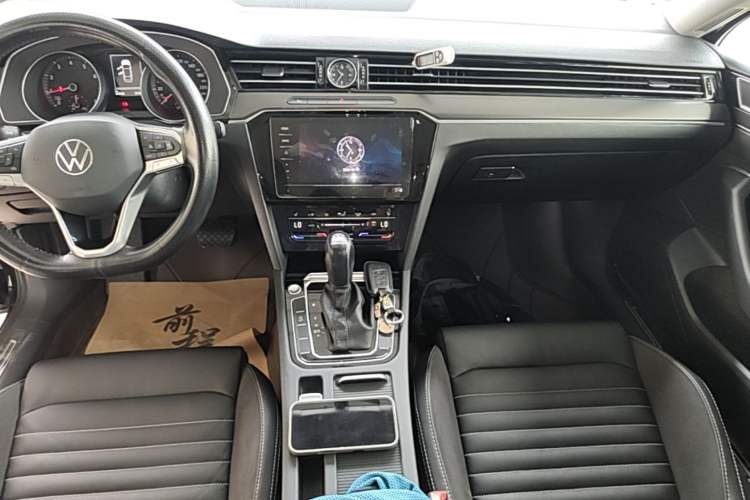 Used Volkswagen Magotan 2020 330TSI DSG Leading Model Audio And AC Panel