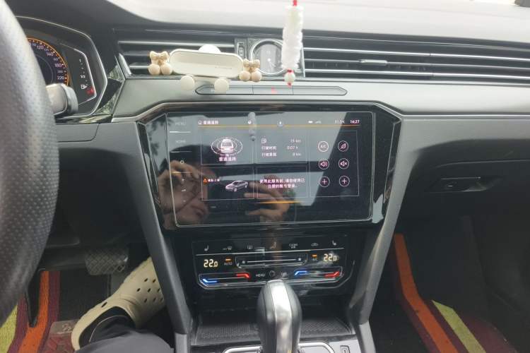 Used Volkswagen Magotan 2020 330TSI DSG Luxury Edition Audio And AC Panel