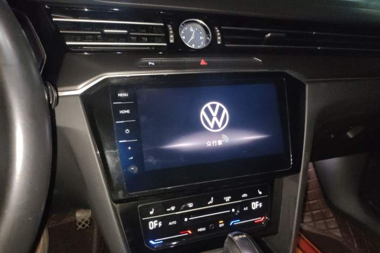 Used Volkswagen Magotan 2020 330TSI DSG Luxury Edition Audio And AC Panel