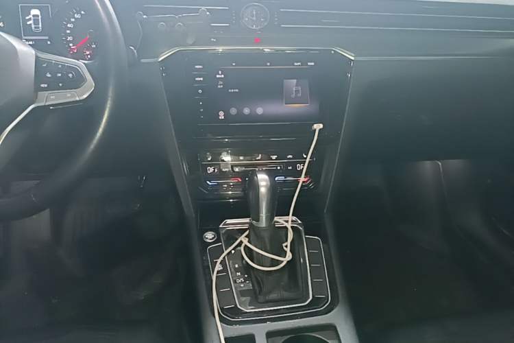 Used Volkswagen Magotan 2020 330TSI DSG Leading Model Audio And AC Panel