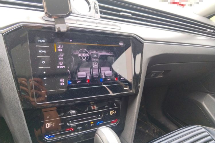 Used Volkswagen Magotan 2020 330TSI DSG Leading Model Audio And AC Panel