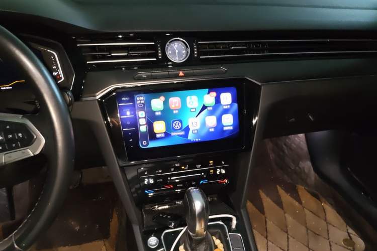 Used Volkswagen Magotan 2020 330TSI DSG Luxury Edition Audio And AC Panel