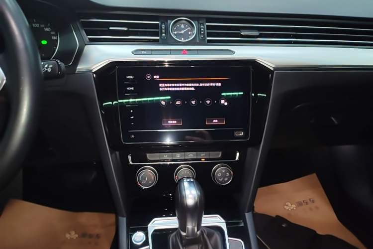 Used Volkswagen Magotan 2020 280TSI DSG Comfort Edition Audio And AC Panel