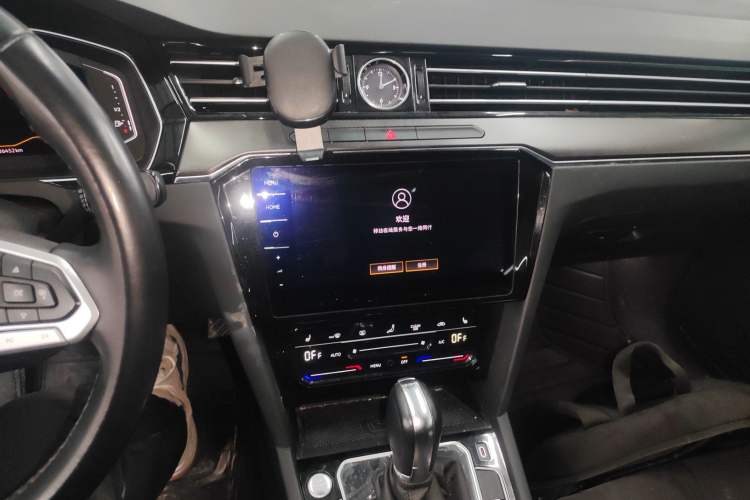 Used Volkswagen Magotan 2020 330TSI DSG Luxury Edition Audio And AC Panel