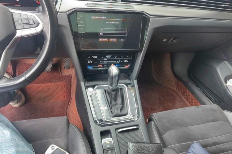 Used Volkswagen Magotan 2020 330TSI DSG Luxury Edition Audio And AC Panel