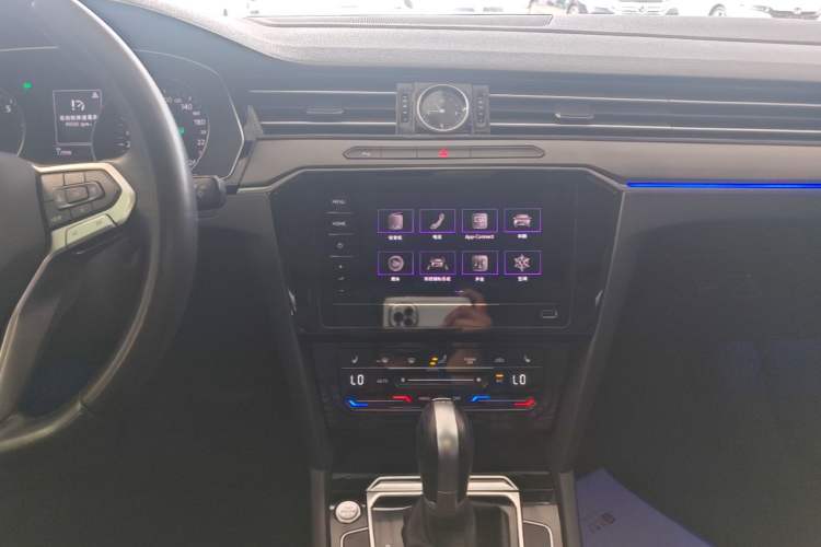 Used Volkswagen Magotan 2020 330TSI DSG Leading Model Audio And AC Panel