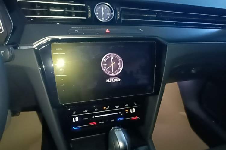 Used Volkswagen Magotan 2020 330TSI DSG Luxury Edition Audio And AC Panel