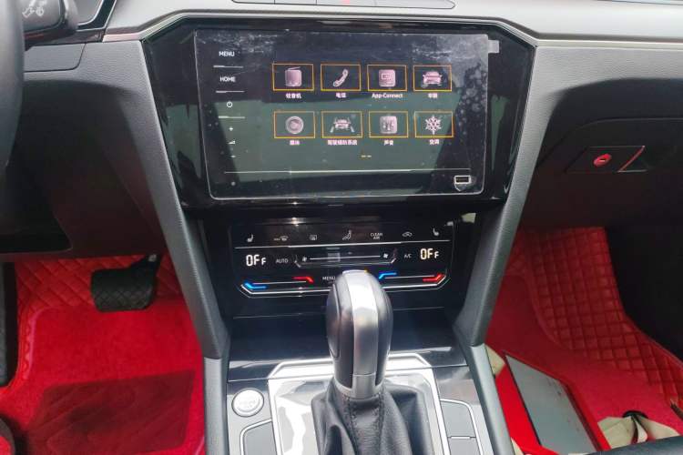 Used Volkswagen Magotan 2020 330TSI DSG Leading Model Audio And AC Panel