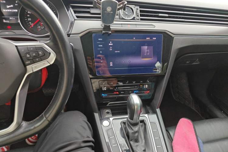 Used Volkswagen Magotan 2020 330TSI DSG Leading Model Audio And AC Panel
