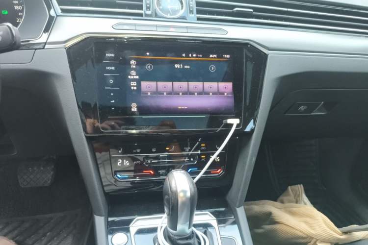 Used Volkswagen Magotan 2020 330TSI DSG Leading Model Audio And AC Panel