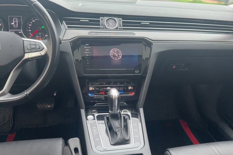 Used Volkswagen Magotan 2020 280TSI DSG Leading Edition Audio And AC Panel