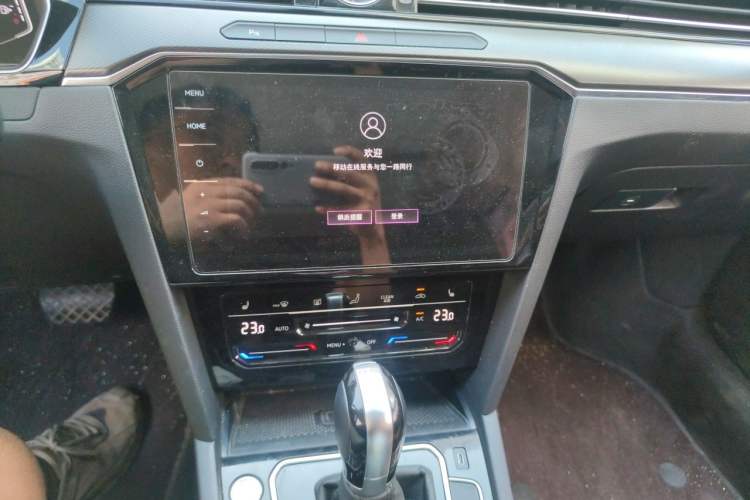 Used Volkswagen Magotan 2020 330TSI DSG Luxury Edition Audio And AC Panel