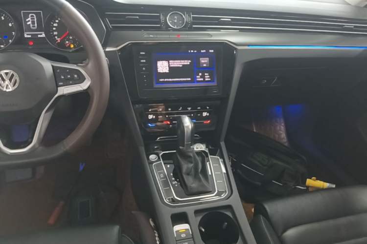 Used Volkswagen Magotan 2020 330TSI DSG Leading Model Audio And AC Panel