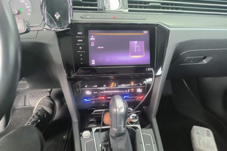 Used Volkswagen Magotan 2020 330TSI DSG Luxury Edition Audio And AC Panel