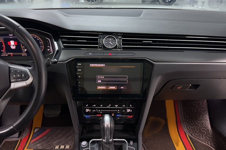 Used Volkswagen Magotan 2020 330TSI DSG Luxury Edition Audio And AC Panel