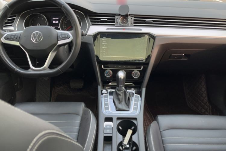 Used Volkswagen Magotan 2020 280TSI DSG Comfort Edition Audio And AC Panel