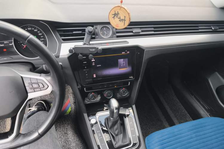 Used Volkswagen Magotan 2020 280TSI DSG Comfort Edition Audio And AC Panel