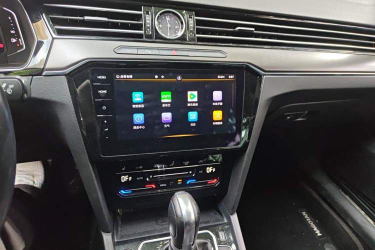 Used Volkswagen Magotan 2020 380TSI DSG Luxury Version Audio And AC Panel