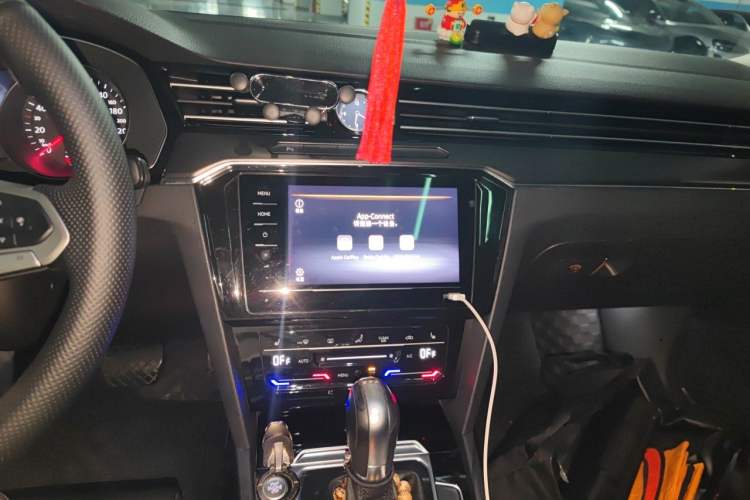 Used Volkswagen Magotan 2020 330TSI DSG Leading Model Audio And AC Panel