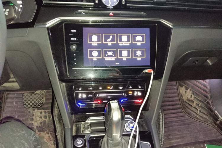 Used Volkswagen Magotan 2020 330TSI DSG Leading Model Audio And AC Panel