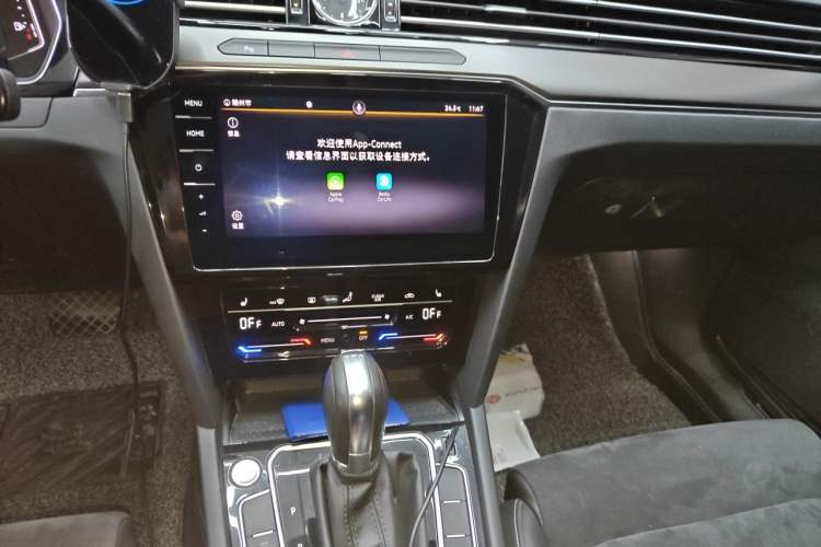 Used Volkswagen Magotan 2020 330TSI DSG Luxury Edition Audio And AC Panel