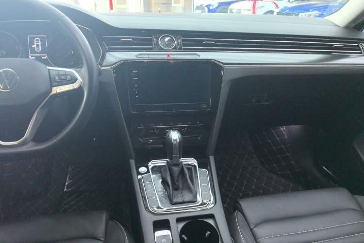 Used Volkswagen Magotan 2020 330TSI DSG Leading Model Audio And AC Panel