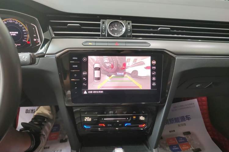 Used Volkswagen Magotan 2020 330TSI DSG Luxury Edition Audio And AC Panel