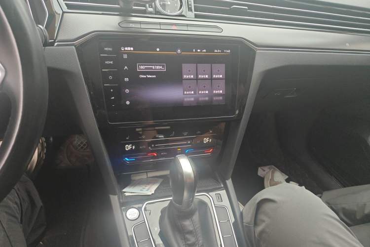 Used Volkswagen Magotan 2020 330TSI DSG Luxury Edition Audio And AC Panel