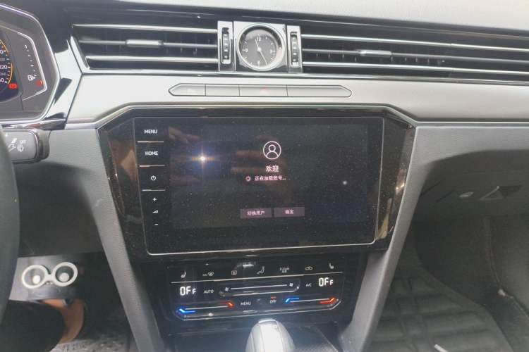 Used Volkswagen Magotan 2020 330TSI DSG Luxury Edition Audio And AC Panel