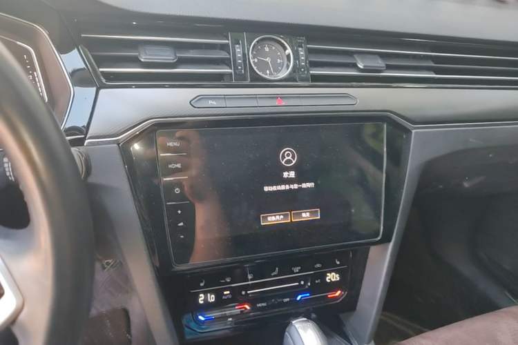 Used Volkswagen Magotan 2020 330TSI DSG Luxury Edition Audio And AC Panel
