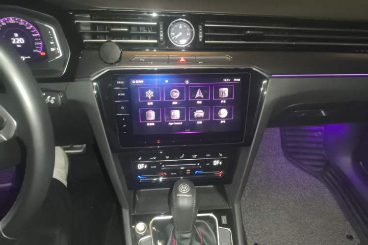 Used Volkswagen Magotan 2020 330TSI DSG Luxury Edition Audio And AC Panel