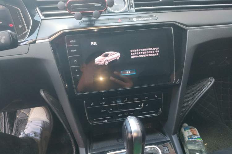 Used Volkswagen Magotan 2020 330TSI DSG Luxury Edition Audio And AC Panel