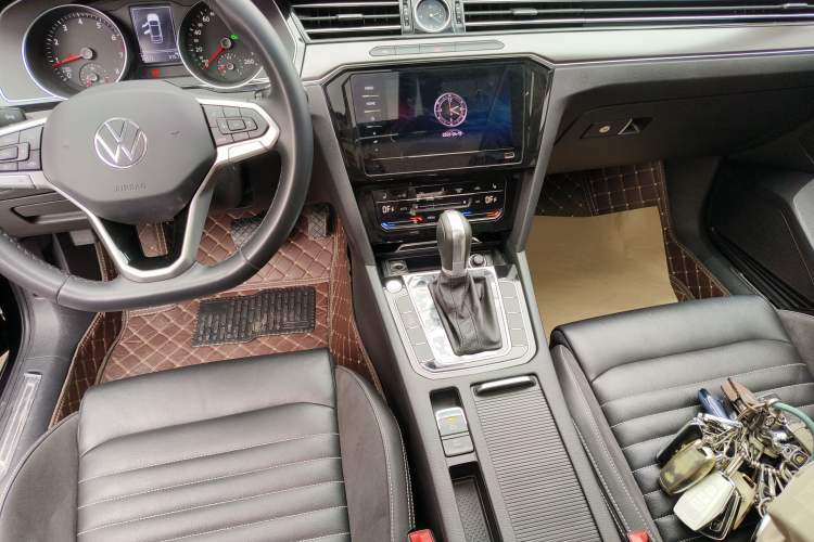 Used Volkswagen Magotan 2020 330TSI DSG Leading Model Audio And AC Panel