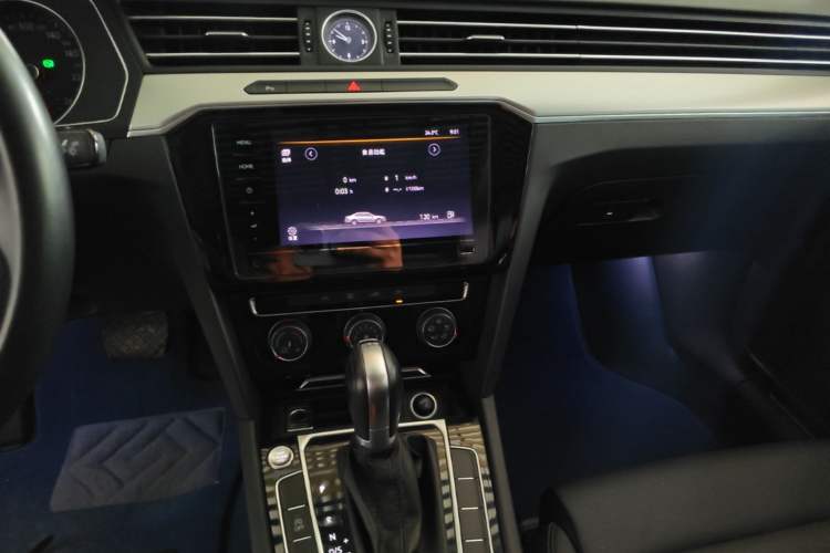 Used Volkswagen Magotan 2020 280TSI DSG Comfort Edition Audio And AC Panel