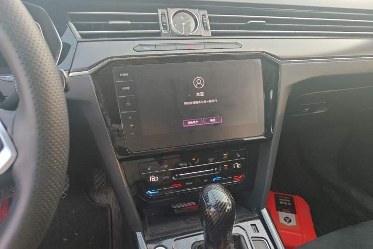 Used Volkswagen Magotan 2020 330TSI DSG Luxury Edition Audio And AC Panel