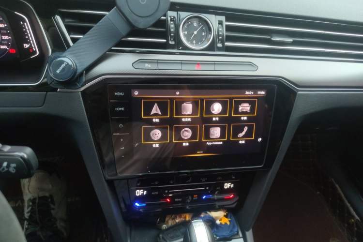 Used Volkswagen Magotan 2020 330TSI DSG Luxury Edition Audio And AC Panel