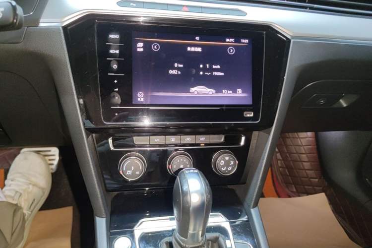 Used Volkswagen Magotan 2020 280TSI DSG Comfort Edition Audio And AC Panel